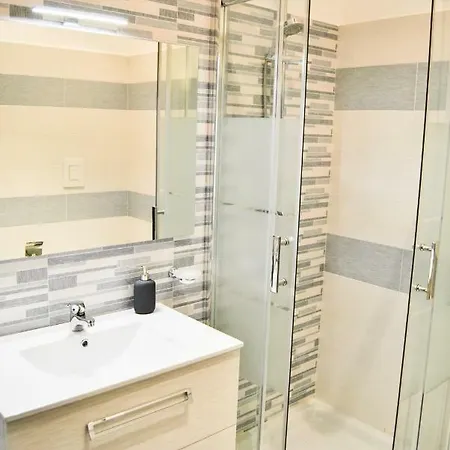 Kamila Couette-café Bari