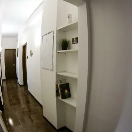 Kamila Couette-café Bari